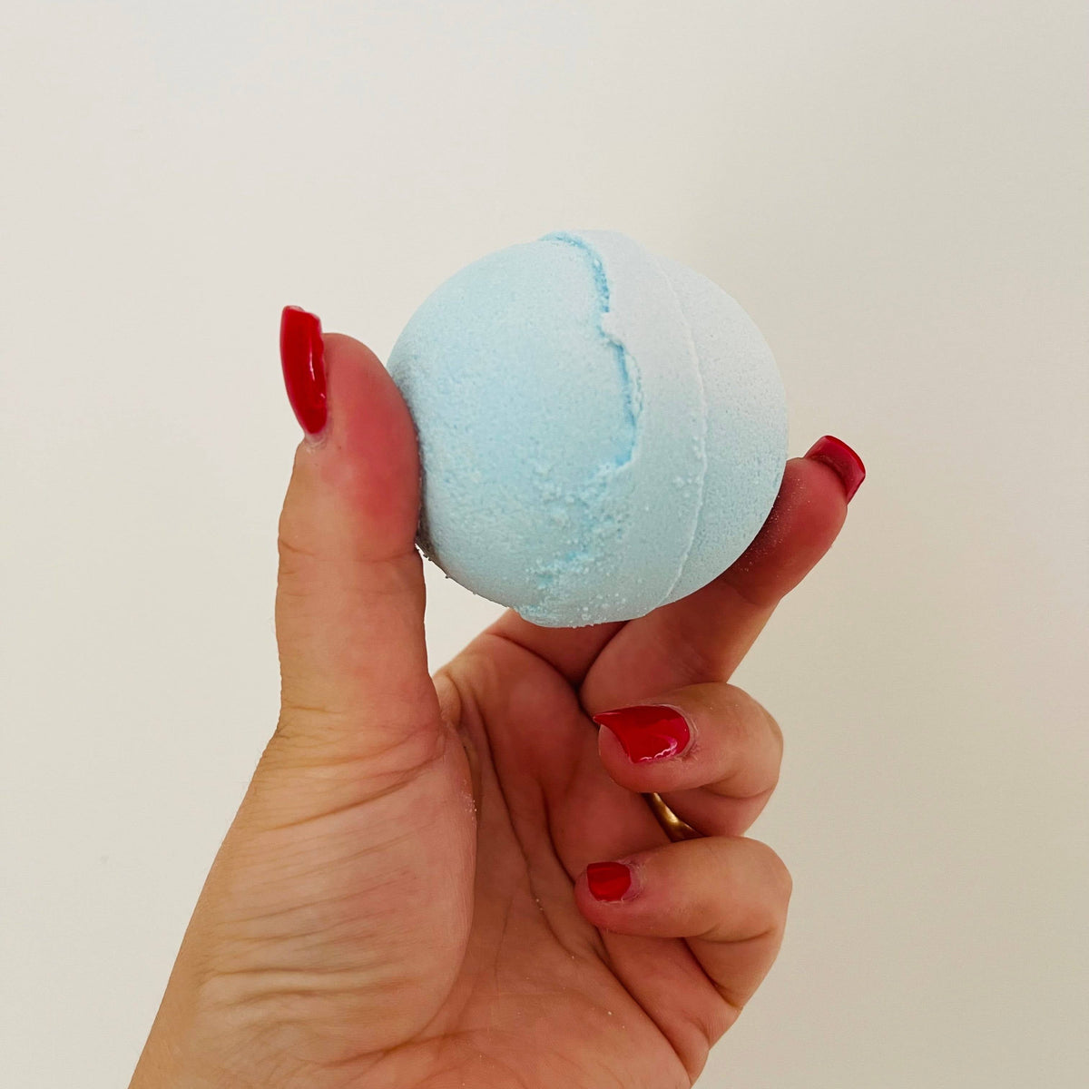 Bath Bomb for Sensitive Skin – Lavender Lullaby with Lavender & Marjoram - Bella Forever