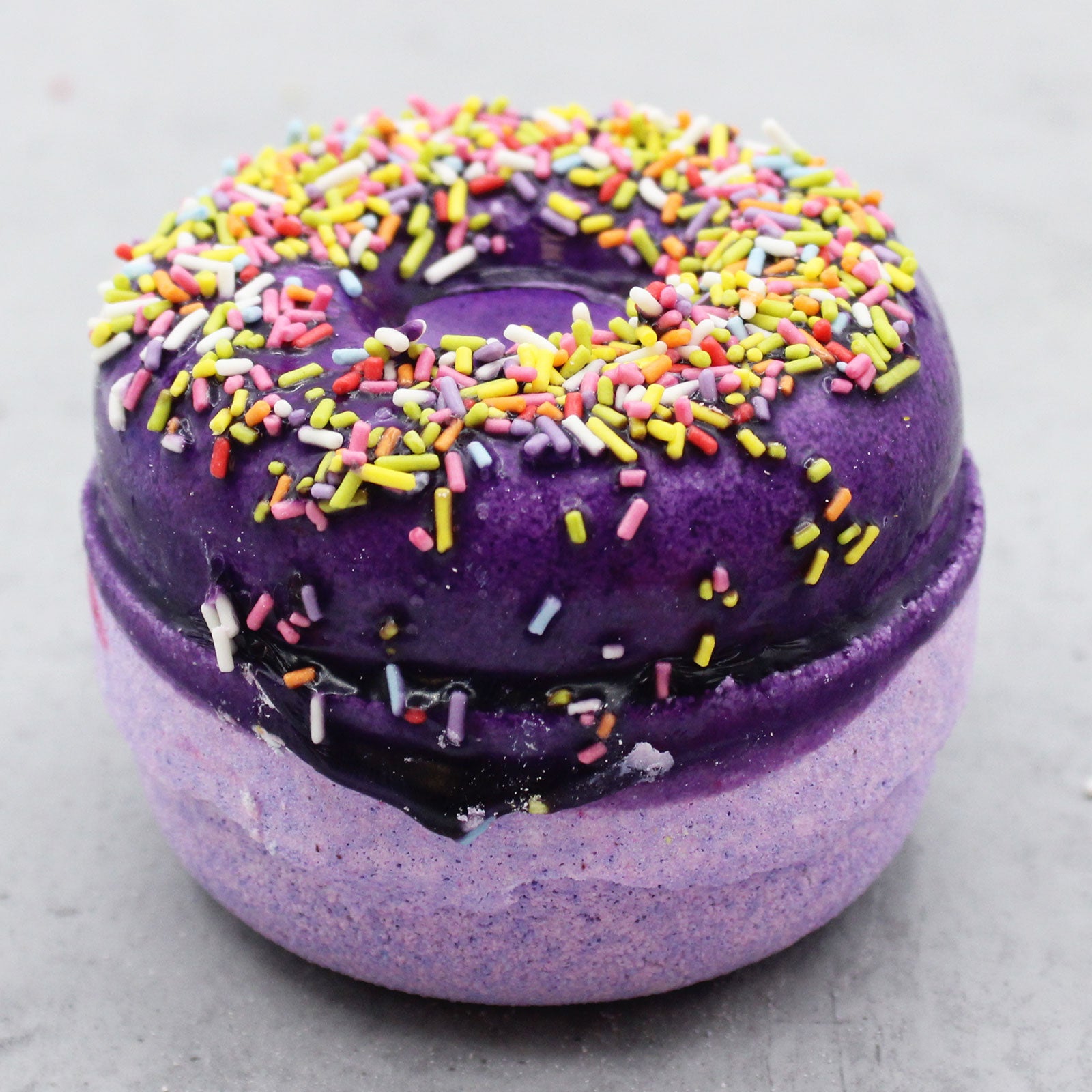 donuts-bath-bomb-blackberry-almond
