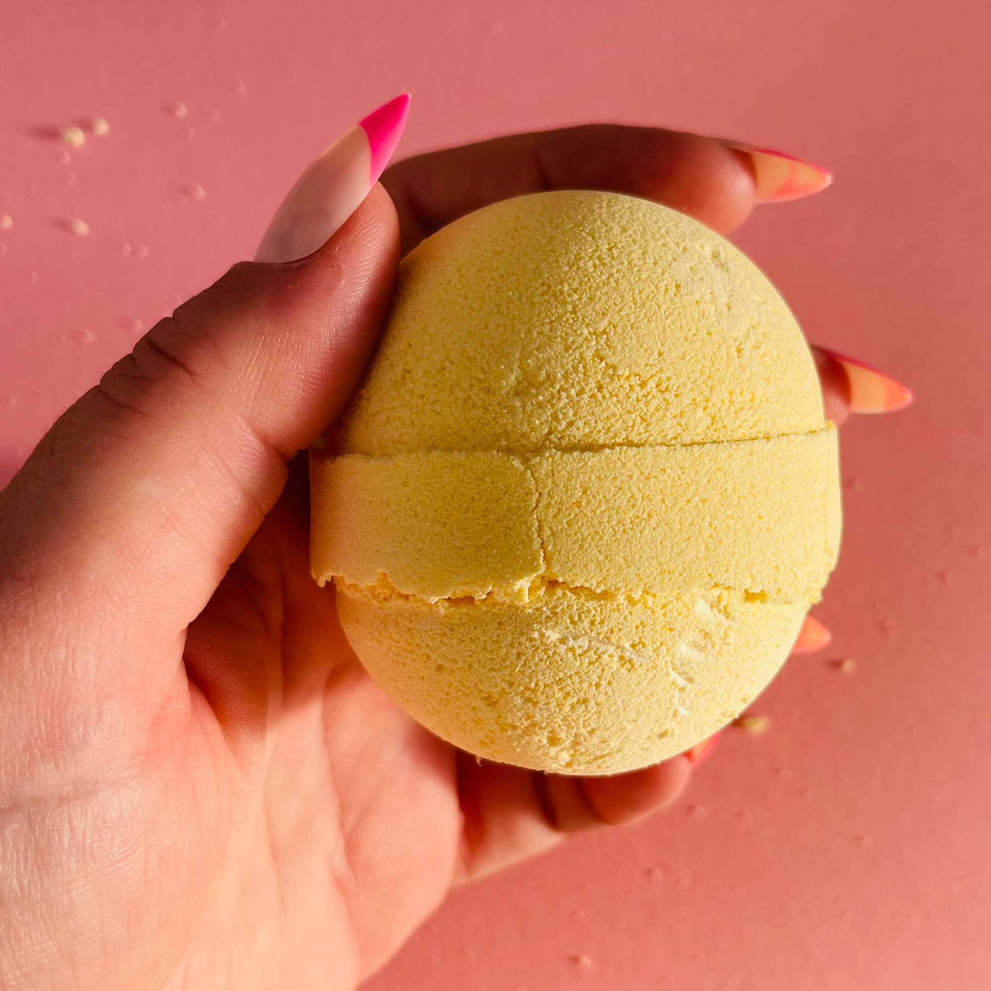 Chamomile Bliss | Chamomile & Grapefruit Bath Bomb