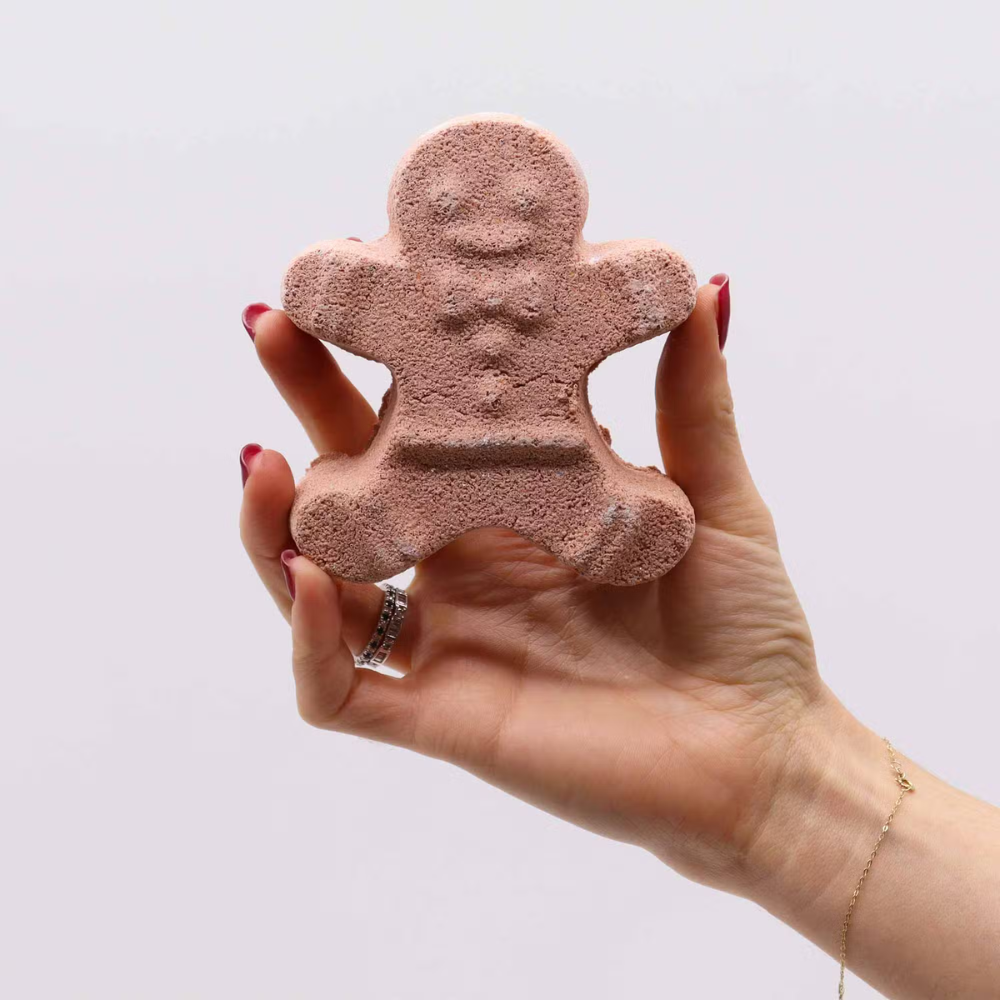 ginger-bread-bath-bomb