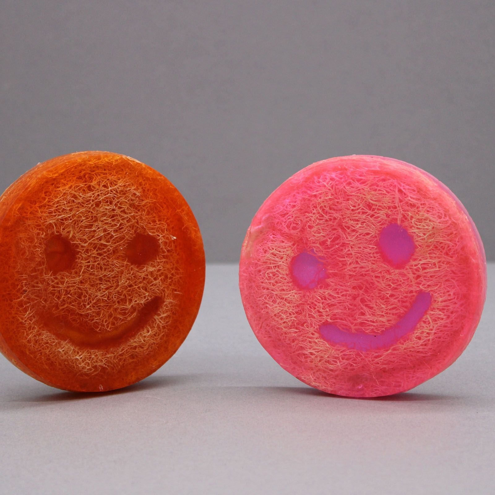 Happy Scrub Soap - Strawberry & Guava - Bella Forever